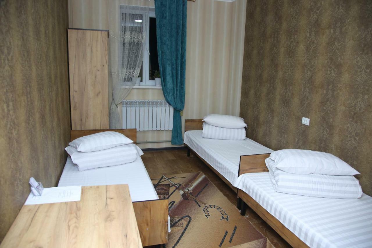 Medi Guest House Osh Ngoại thất bức ảnh