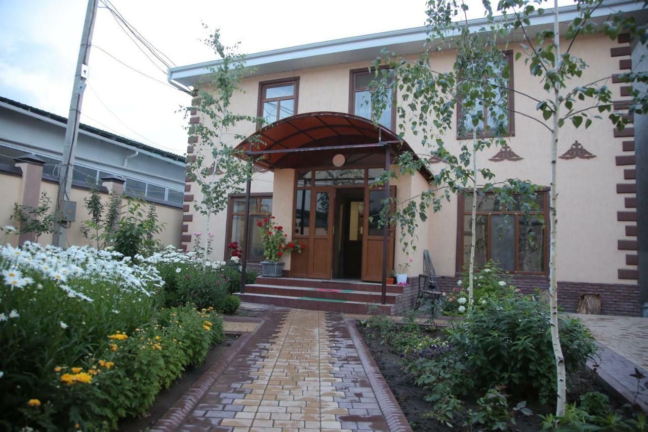 Medi Guest House Osh Ngoại thất bức ảnh
