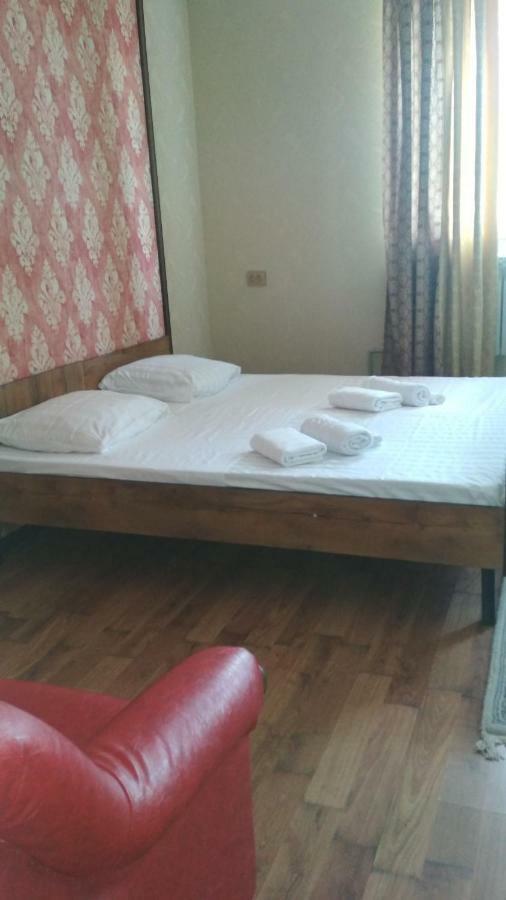 Medi Guest House Osh Ngoại thất bức ảnh